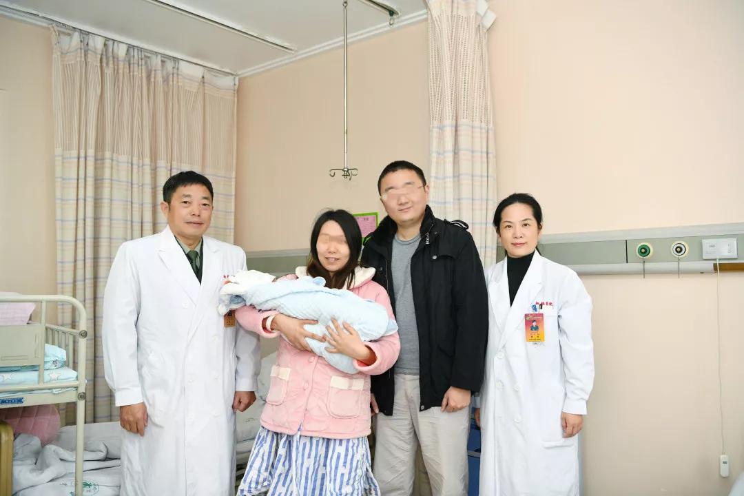 重庆做试管的医院排名(重庆哪家医院做试管婴儿成功率高)-第2张图片-鲸幼网